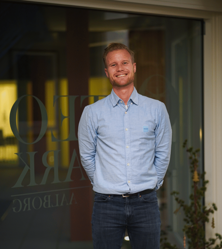 Kasper Fonseca hos OsteoDanmark – professionel osteopati og personlig behandling