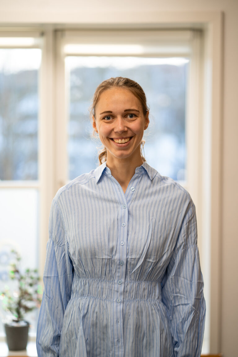 Nina, autoriseret osteopat hos OsteoDanmark Nørresundby, tilbyder osteopatisk behandling i Nørresundby